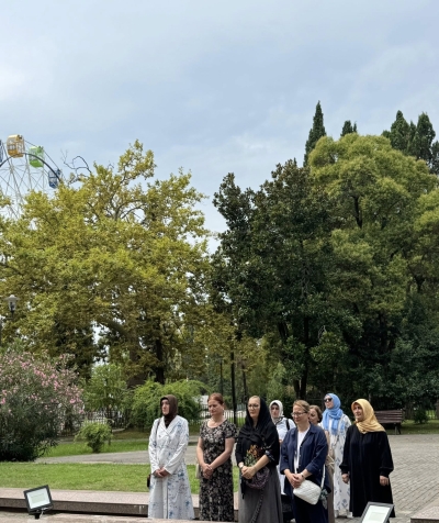 Диузџьетәи аҳәынҭқарратә университет аҟазареи аҭҵаарадыррақәеи рфакульет аҧсуа бызшәеи алитературеи рыәша астудентцәа ақалақь-фырхаҵа Гәдоуҭа иаҭааит