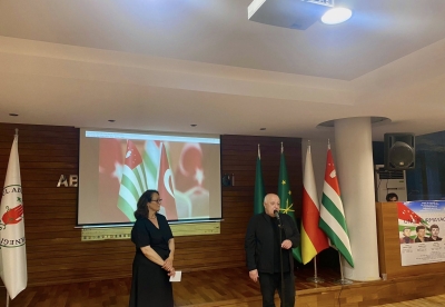 Сҭампыл ақалақь аҟны имҩаҧысит Фаина Матуаҧҳа авторс дызмоу адокәменталтә фильм "Сыхьҭашьуеит" ахҧатәи ахәҭа аӡыргара