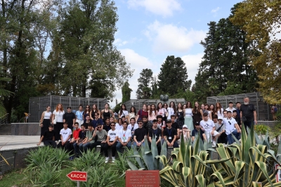 Центр языковых и образовательных инноваций «Аӡыхь» провёл для участников летнего лагеря открытый урок по абхазскому языку с использованием игровых методов обучения